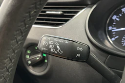 punainen Skoda Octavia 2014 kuva 20.