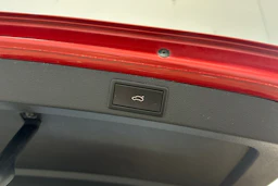 punainen Skoda Octavia 2014 kuva 25.