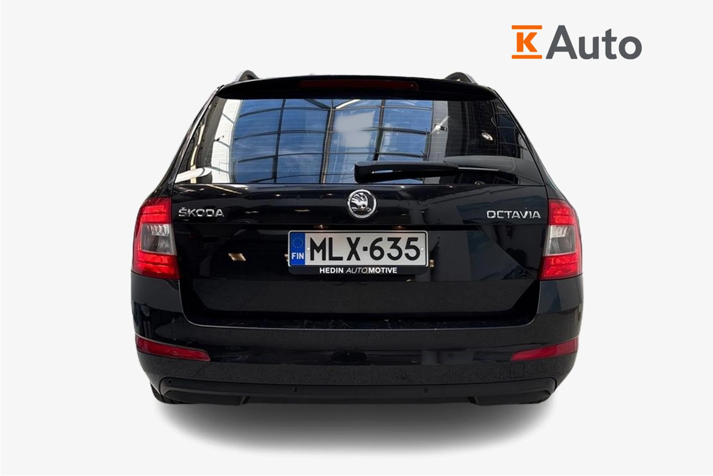 musta Skoda Octavia 2014 kuva 3.