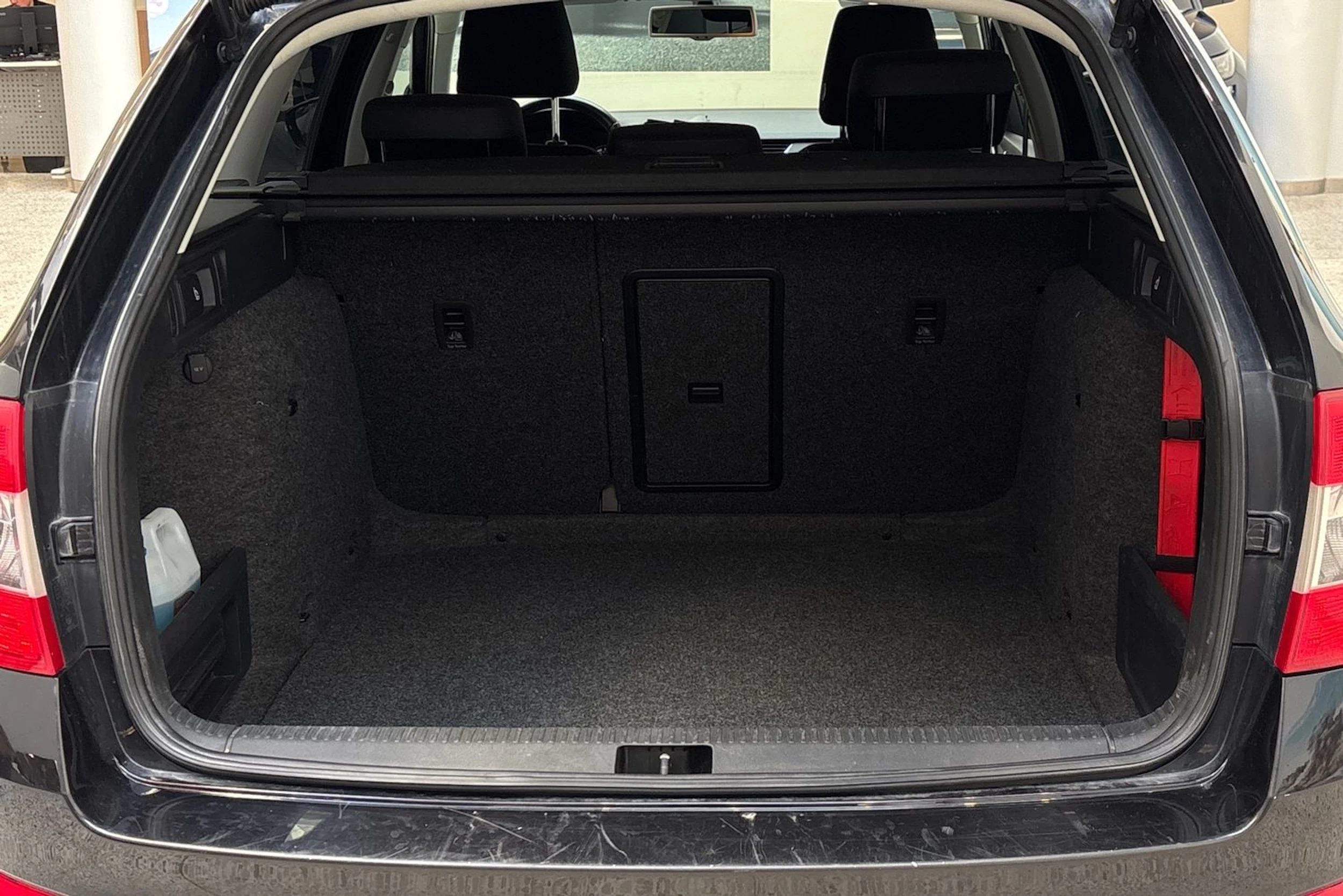 musta Skoda Octavia 2014 kuva 13.