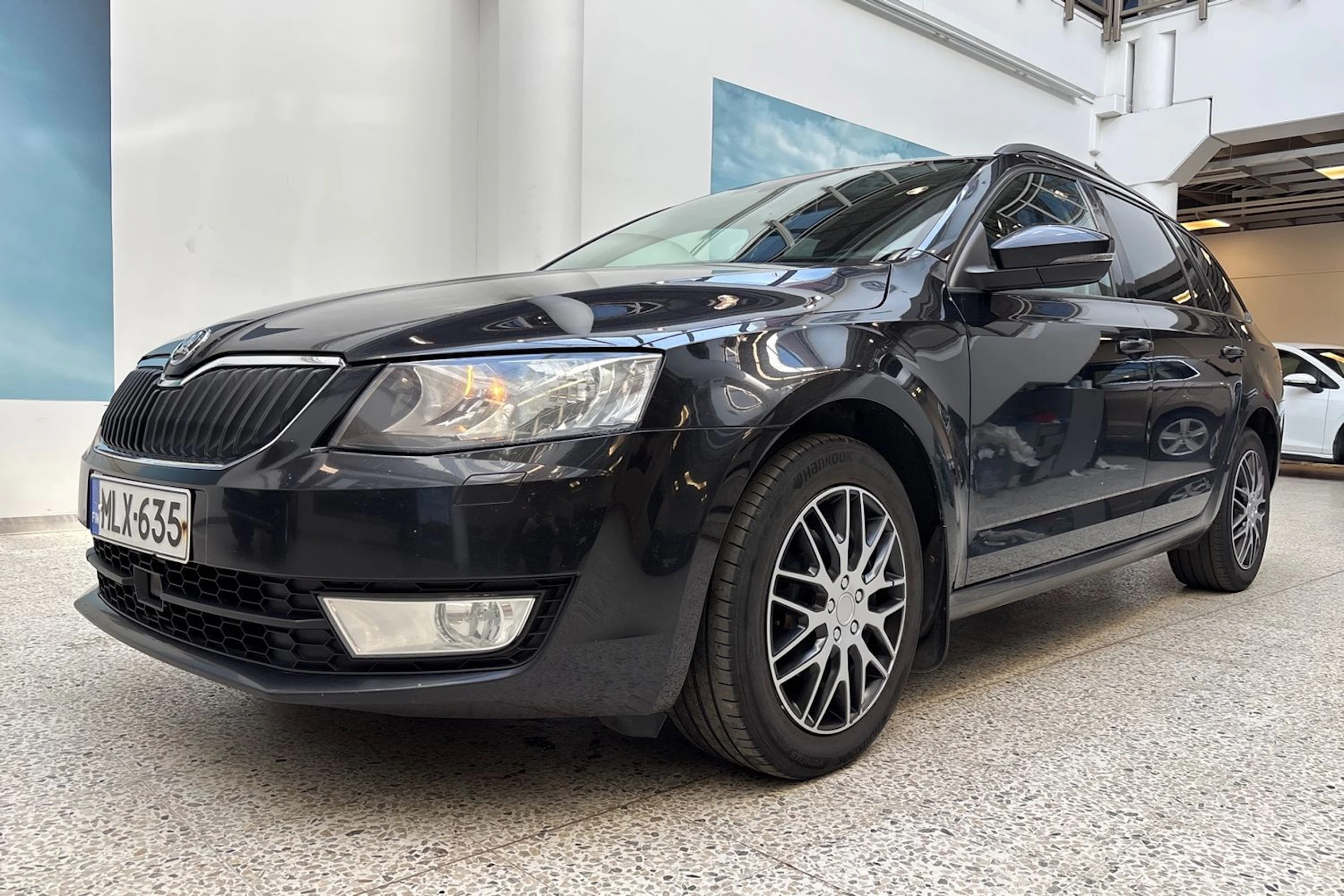 musta Skoda Octavia 2014 kuva 14.