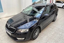 musta Skoda Octavia 2014 kuva 15.