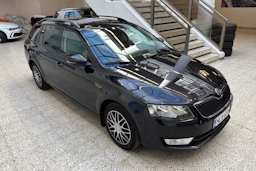 musta Skoda Octavia 2014 kuva 17.