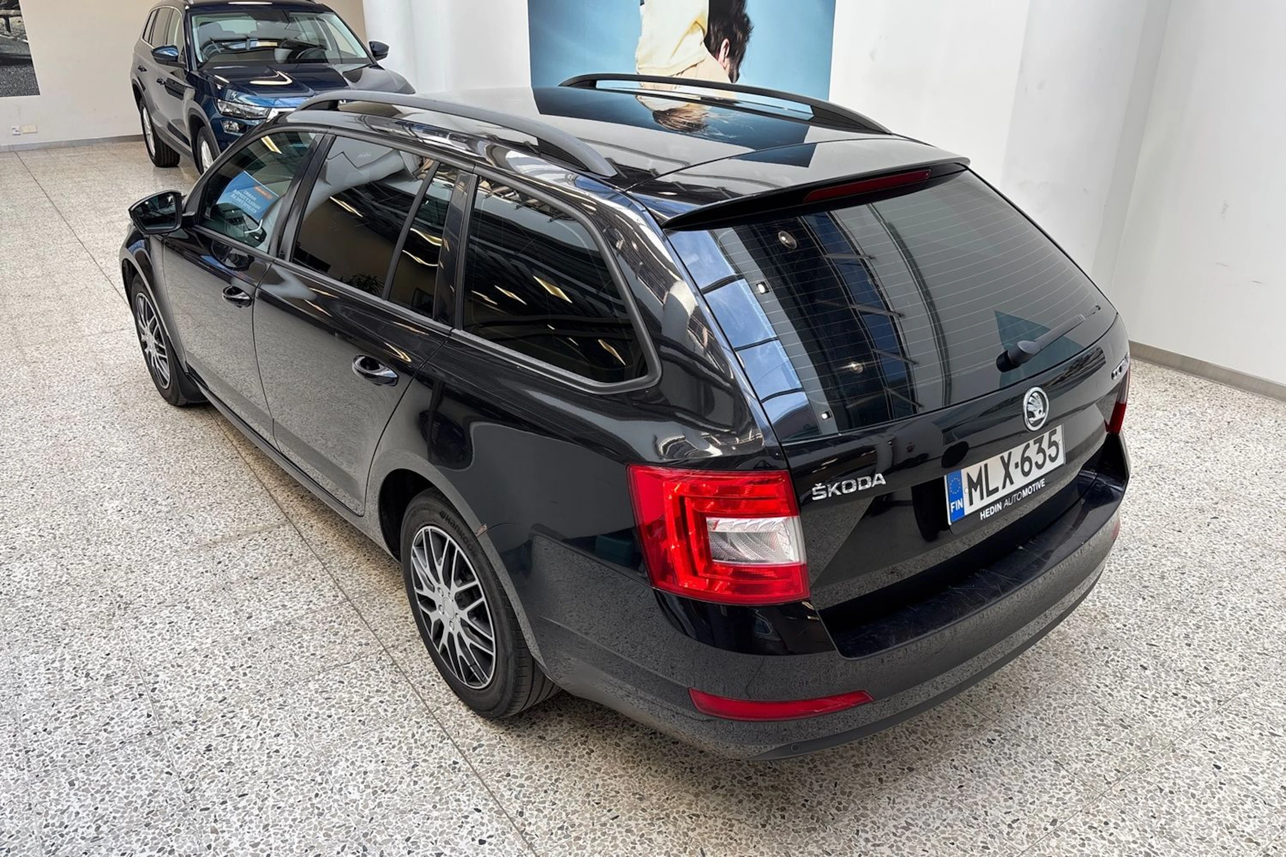 musta Skoda Octavia 2014 kuva 21.