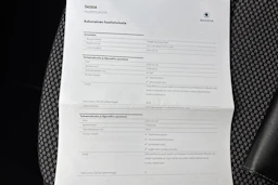 musta Skoda Octavia 2014 kuva 29.