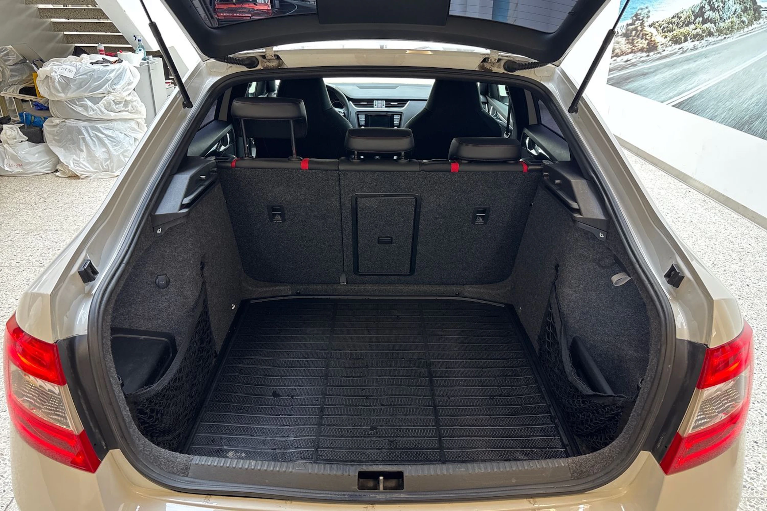 valkoinen Skoda Octavia 2014 kuva 12.