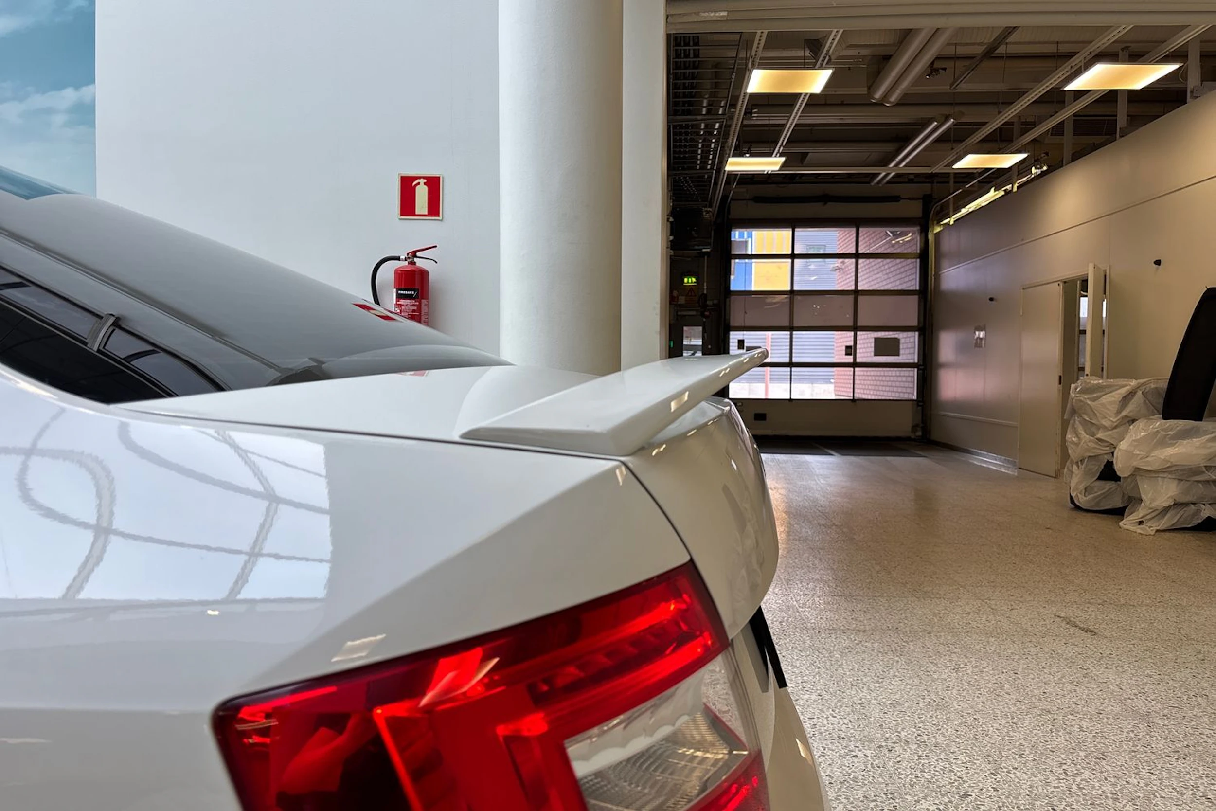 valkoinen Skoda Octavia 2014 kuva 13.