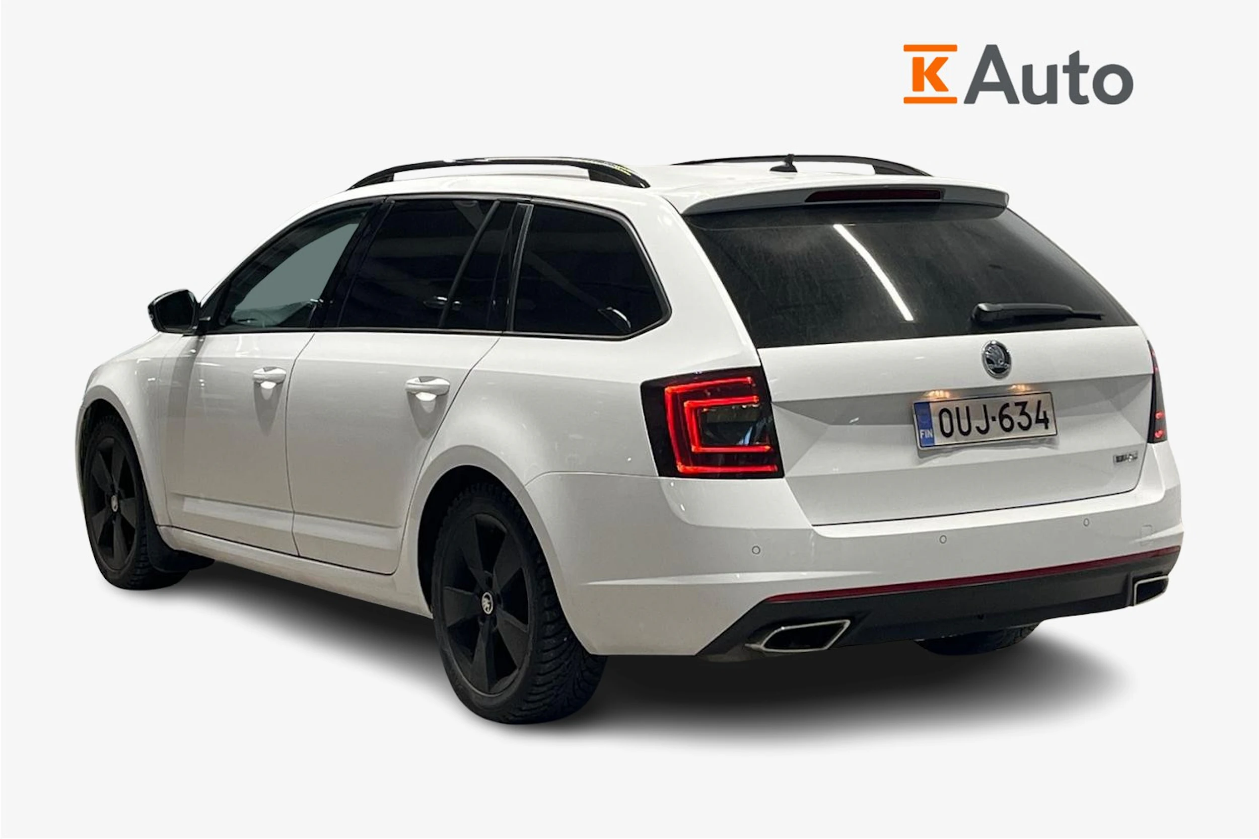 valkoinen Skoda Octavia 2014 kuva 2.