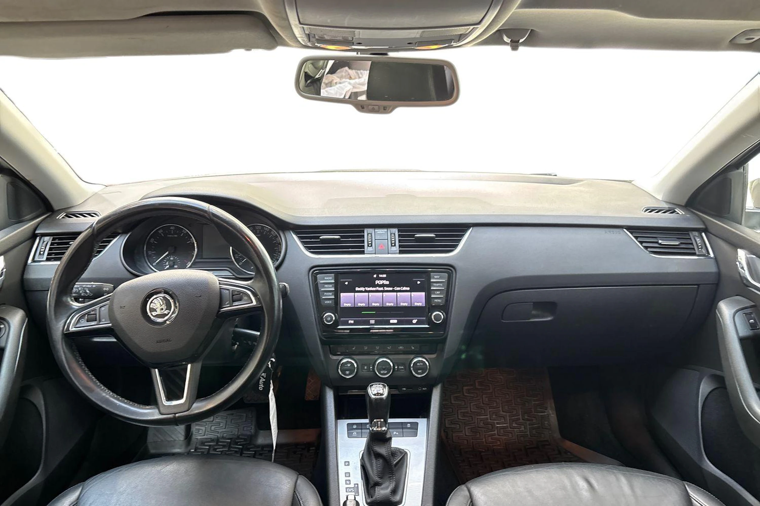 ruskea (beige) Skoda Octavia 2014 kuva 7.