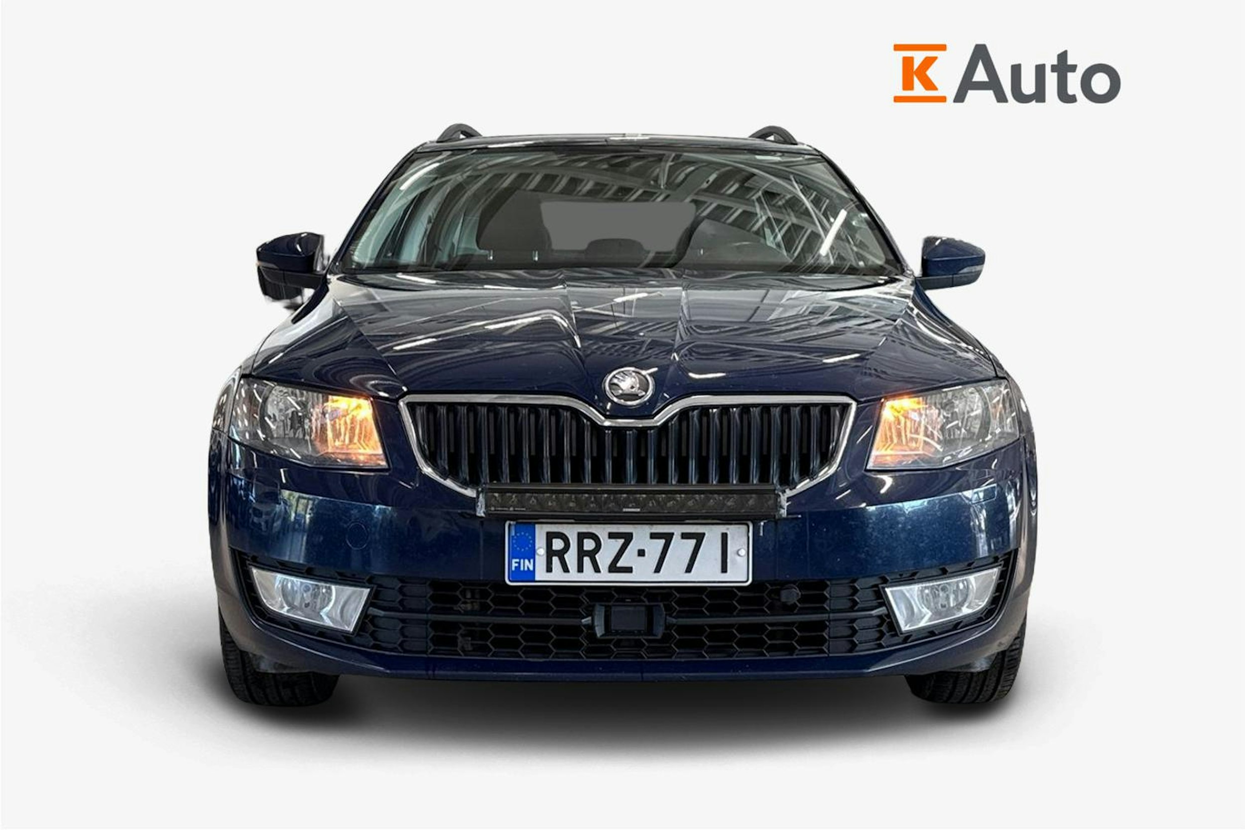 sininen Skoda Octavia 2014 kuva 5.