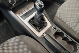 sininen Skoda Octavia 2014 kuva 15.