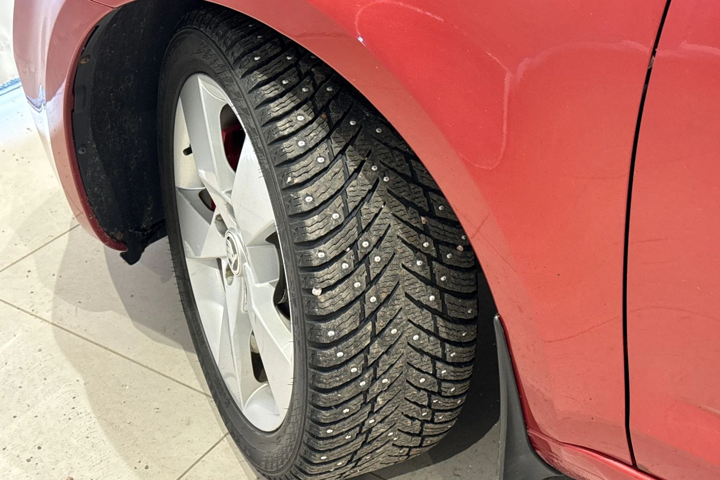 punainen Skoda Octavia 2014 kuva 10.