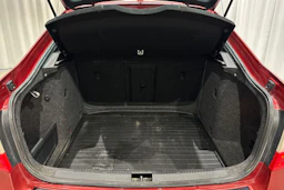 punainen Skoda Octavia 2014 kuva 12.