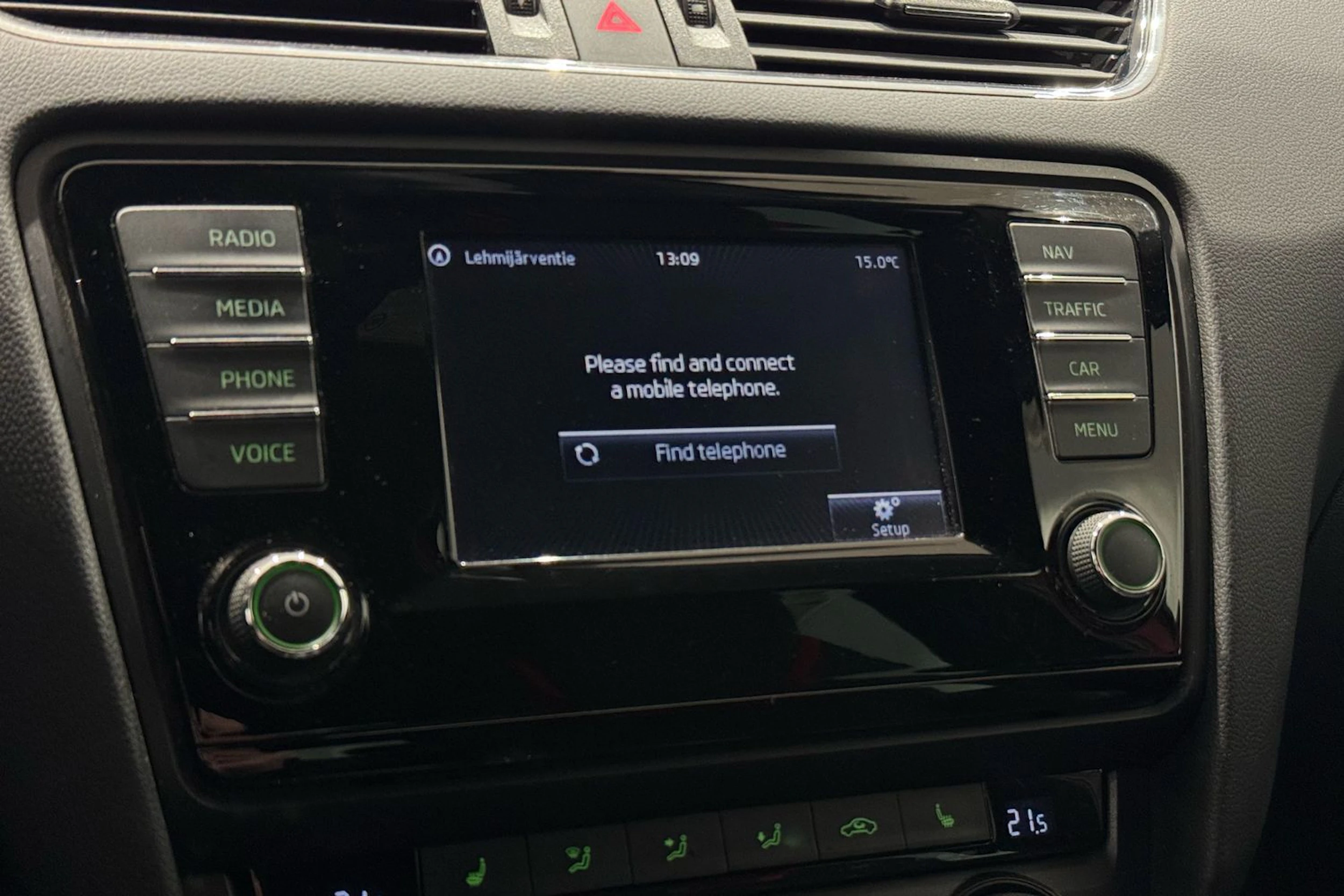 punainen Skoda Octavia 2014 kuva 18.