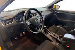 keltainen Skoda Octavia 2014 kuva 6.