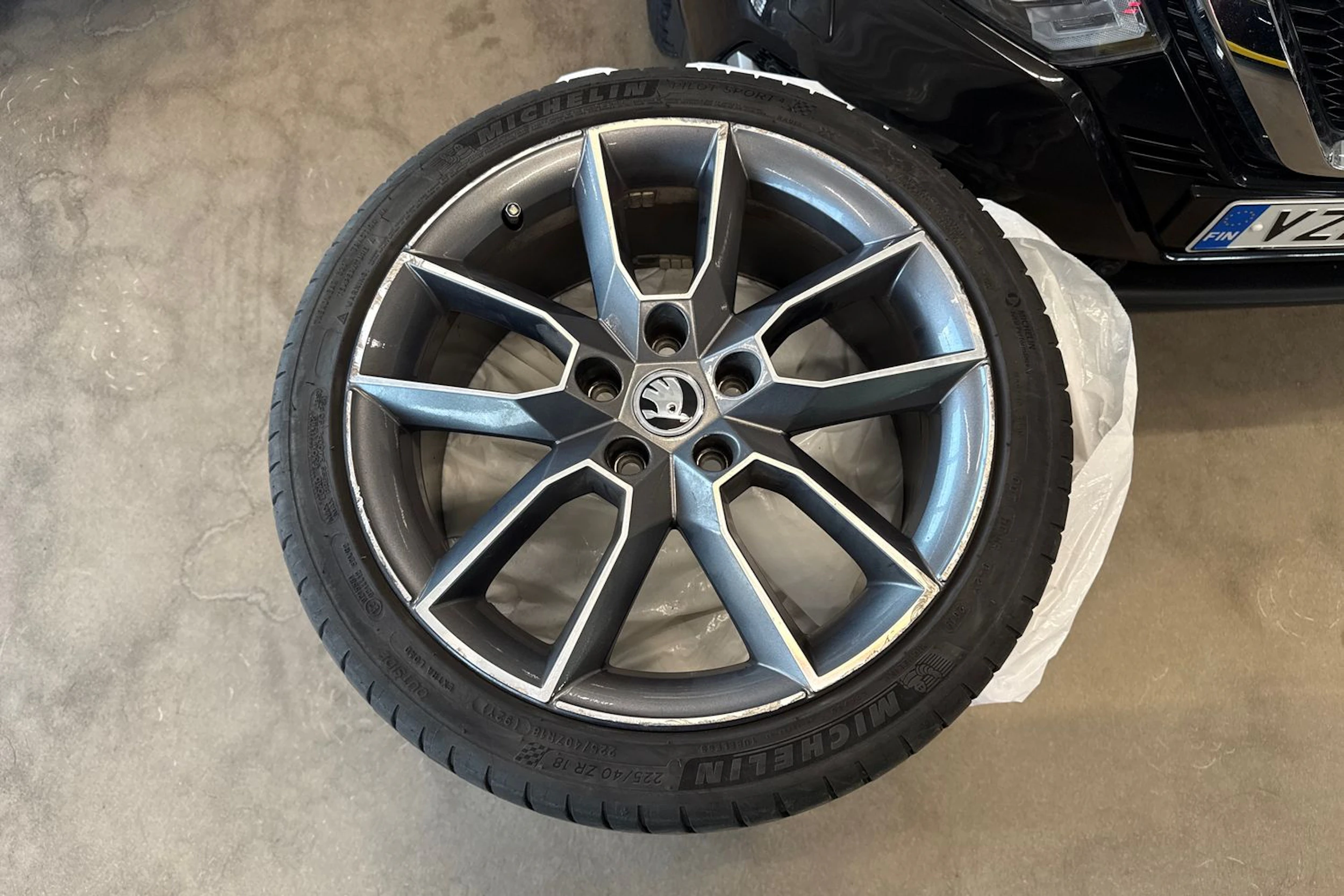 keltainen Skoda Octavia 2014 kuva 10.