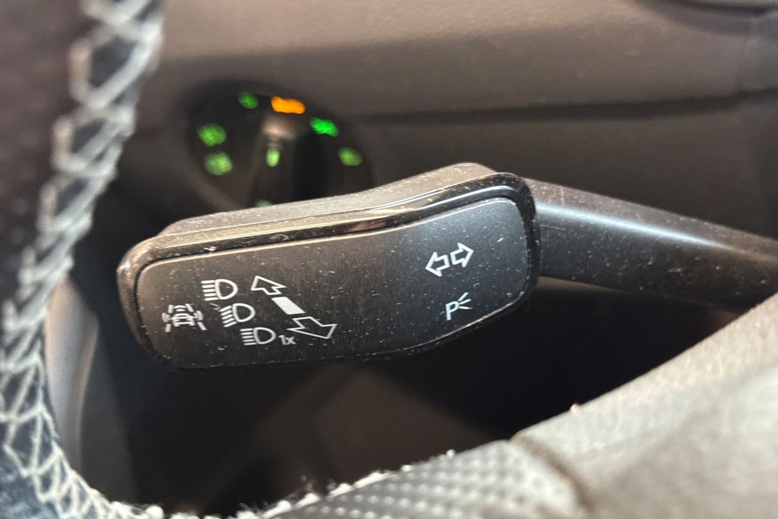 keltainen Skoda Octavia 2014 kuva 20.