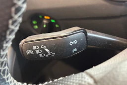 keltainen Skoda Octavia 2014 kuva 20.