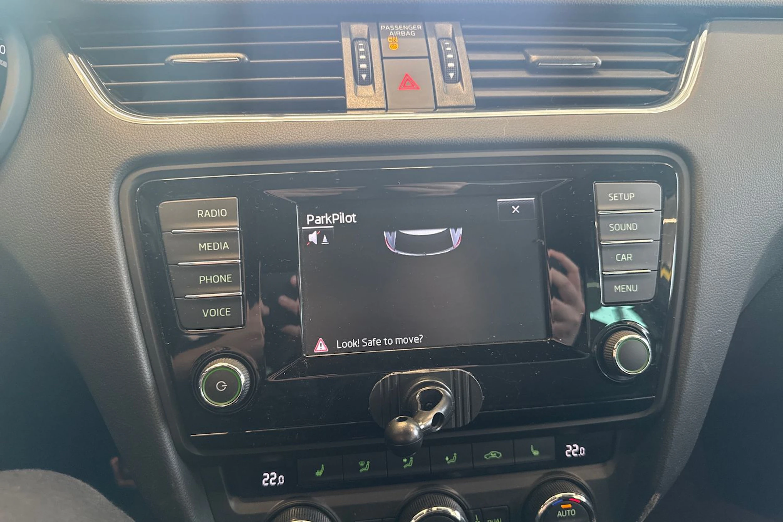 keltainen Skoda Octavia 2014 kuva 25.