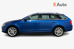sininen Skoda Octavia 2014 kuva 5.
