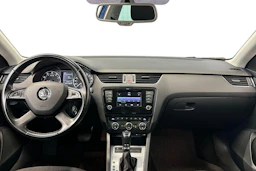 sininen Skoda Octavia 2014 kuva 9.