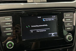 sininen Skoda Octavia 2014 kuva 24.