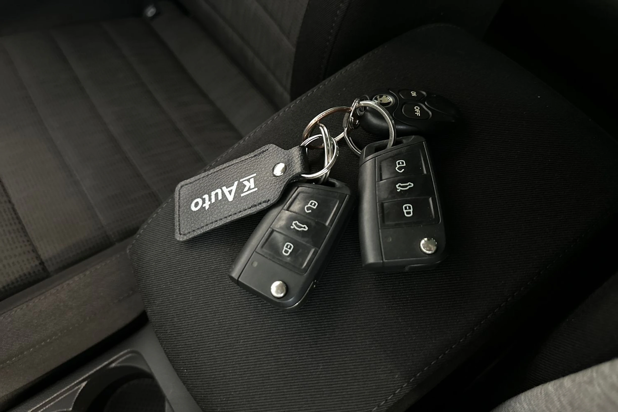 sininen Skoda Octavia 2014 kuva 29.