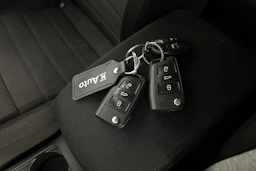 sininen Skoda Octavia 2014 kuva 29.
