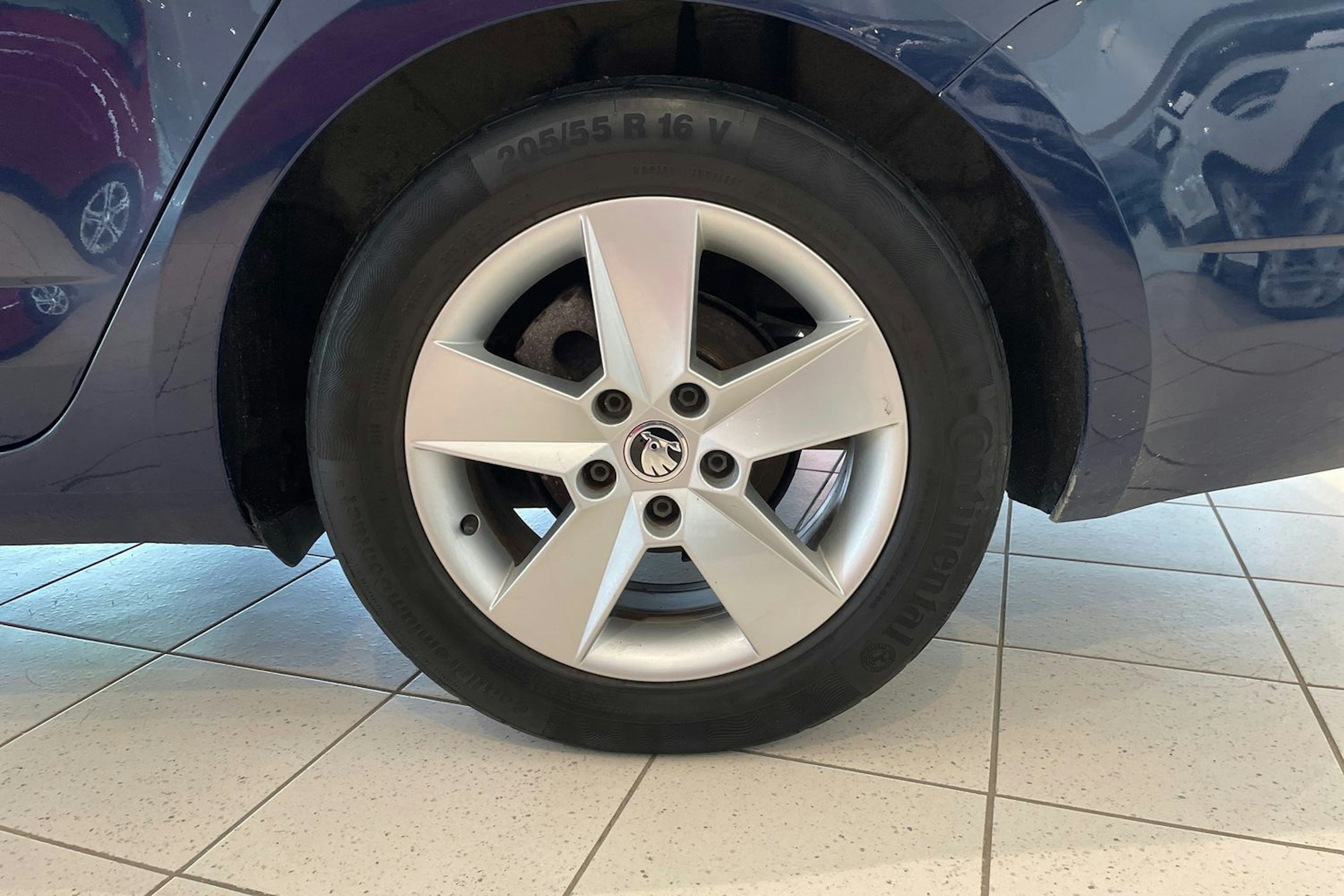Sininen Skoda OCTAVIA 2014 kuva 13.