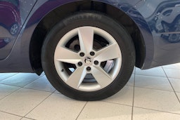 Sininen Skoda OCTAVIA 2014 kuva 13.