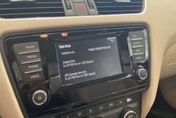 Sininen Skoda OCTAVIA 2014 kuva 17.