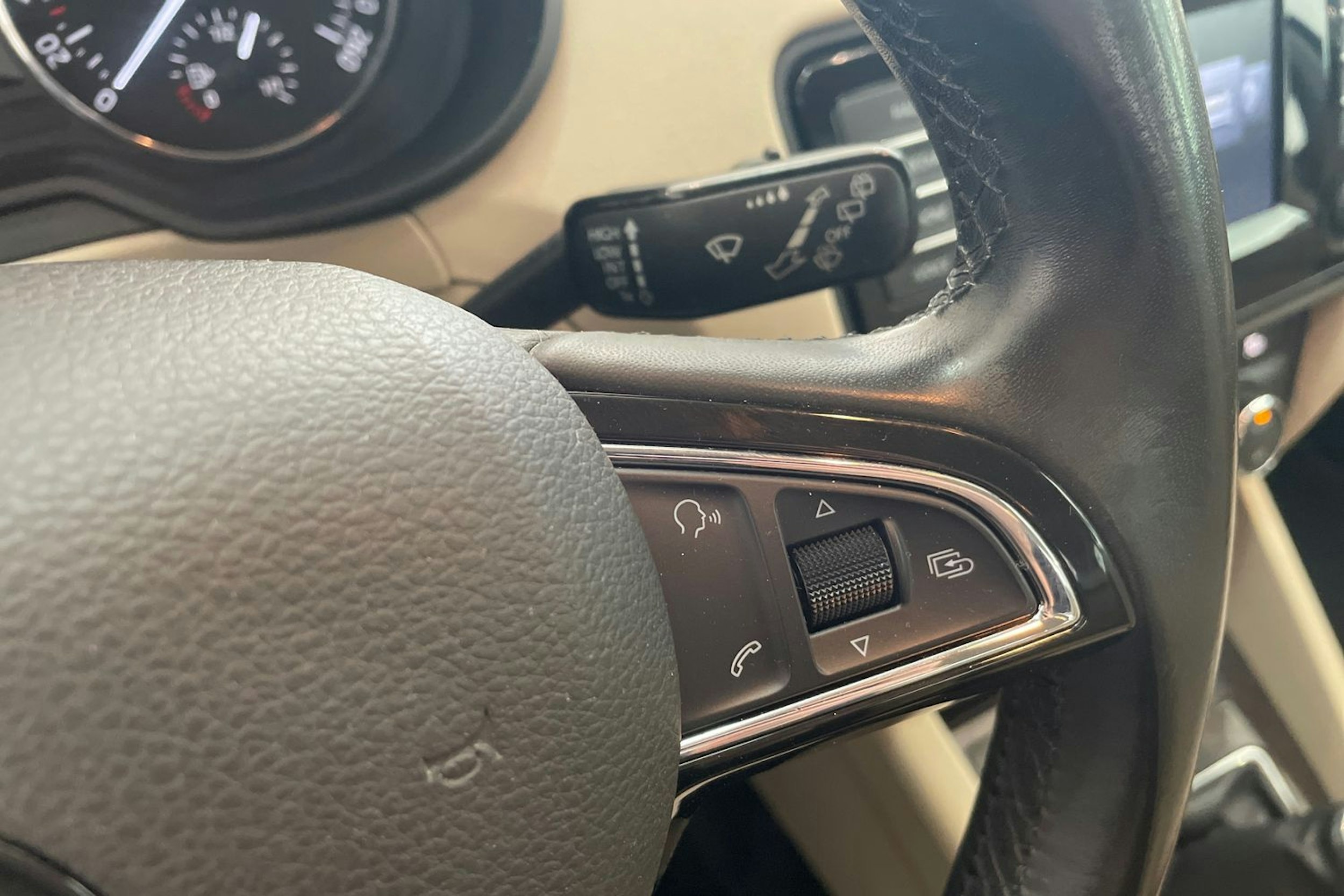 Sininen Skoda OCTAVIA 2014 kuva 25.