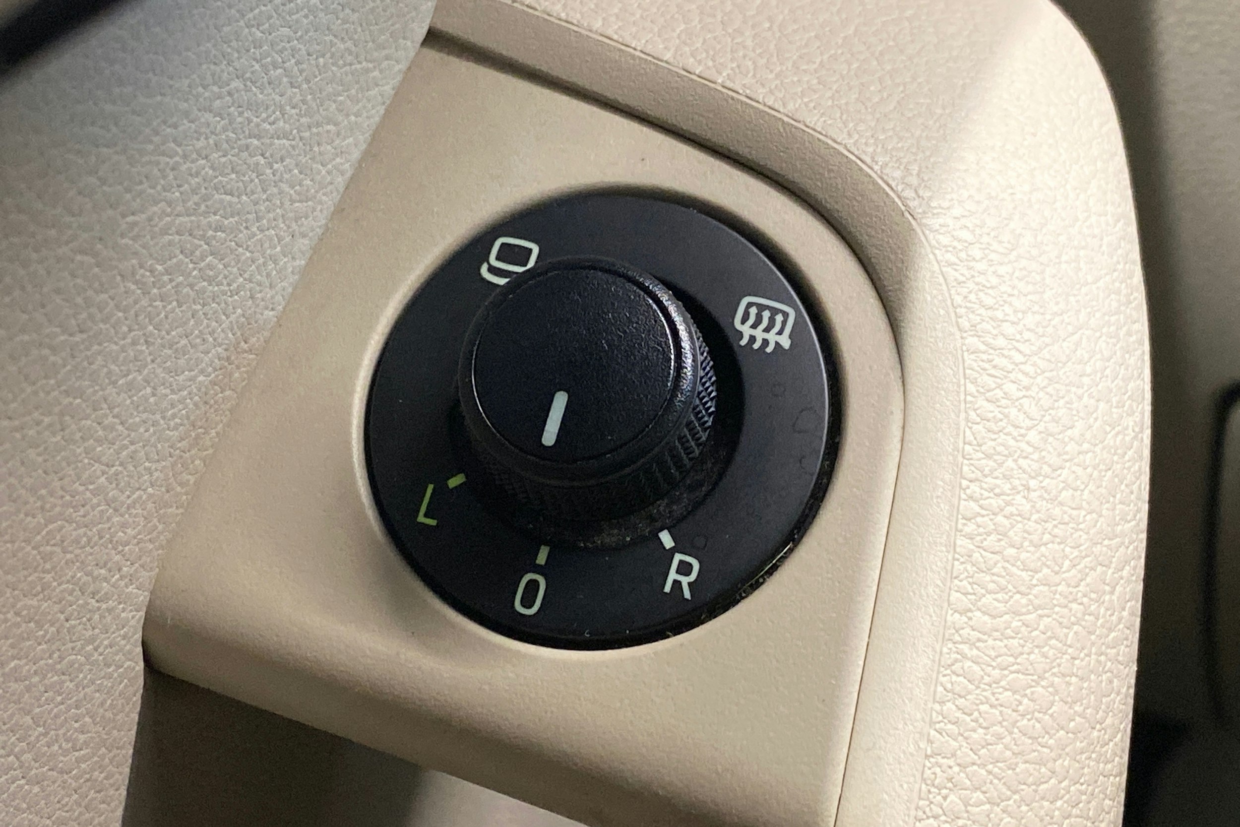 punainen Skoda Octavia 2014 kuva 21.
