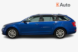 sininen Skoda Octavia 2014 kuva 7.
