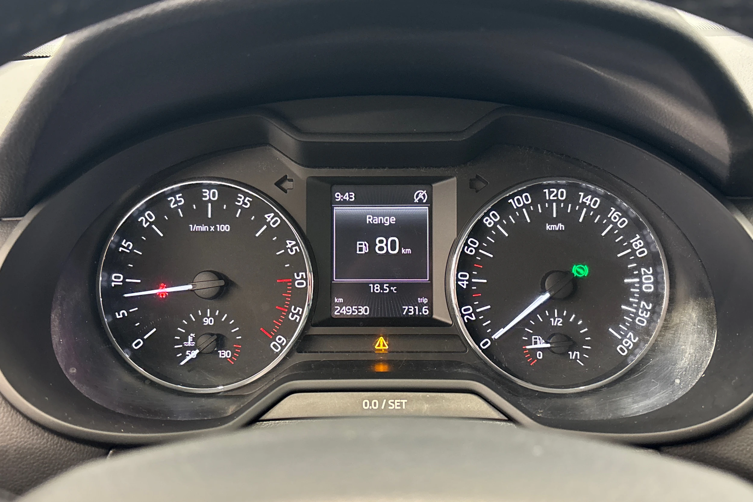 sininen Skoda Octavia 2014 kuva 20.