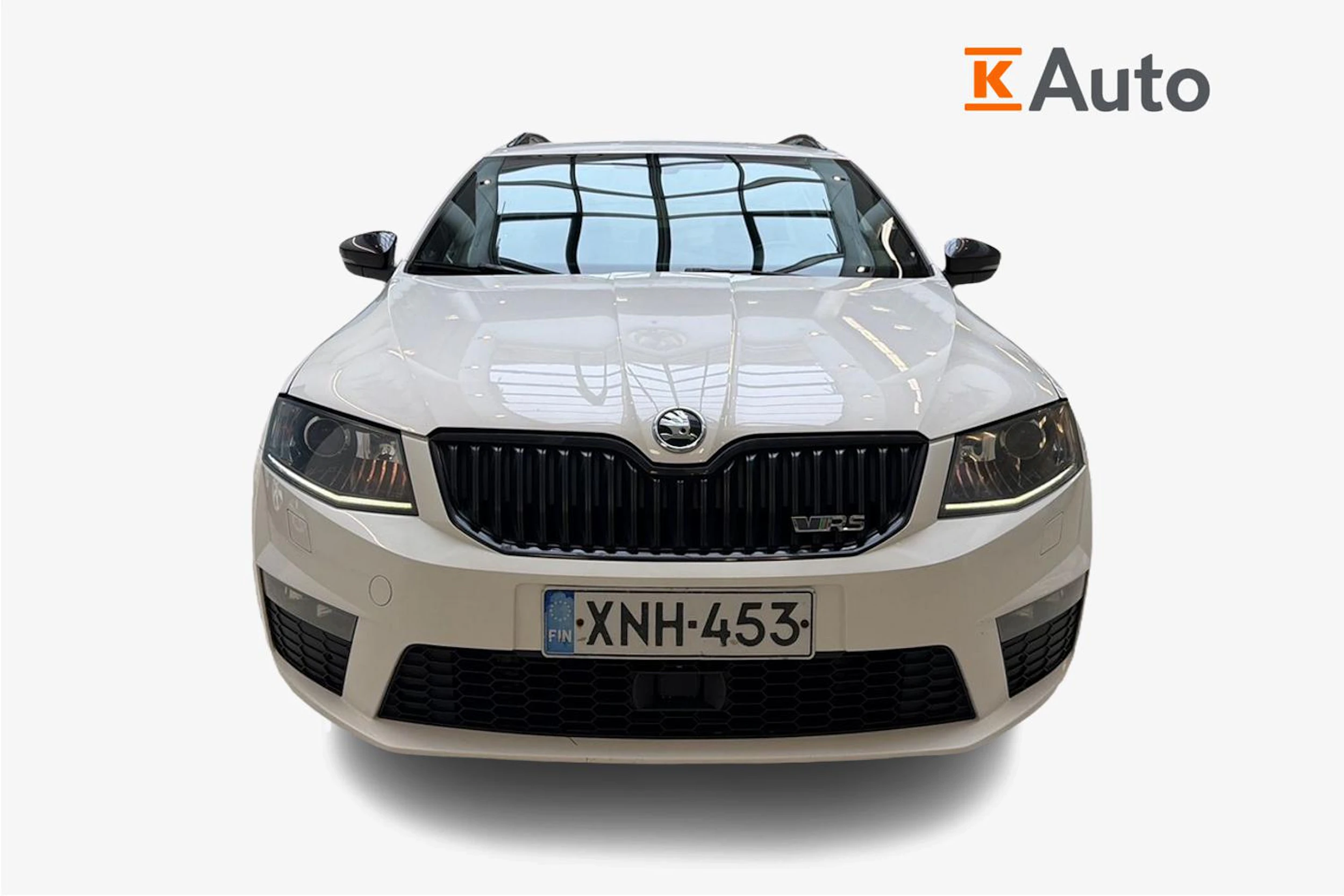 valkoinen Skoda Octavia 2015 kuva 4.