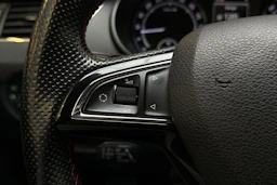 valkoinen Skoda Octavia 2015 kuva 14.