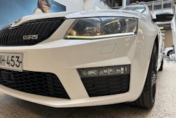 valkoinen Skoda Octavia 2015 kuva 26.
