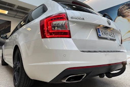 valkoinen Skoda Octavia 2015 kuva 33.