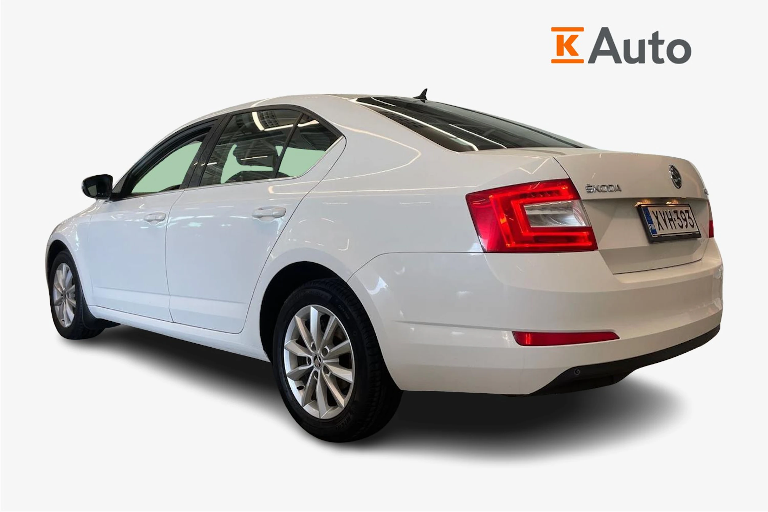 valkoinen Skoda Octavia 2014 kuva 2.
