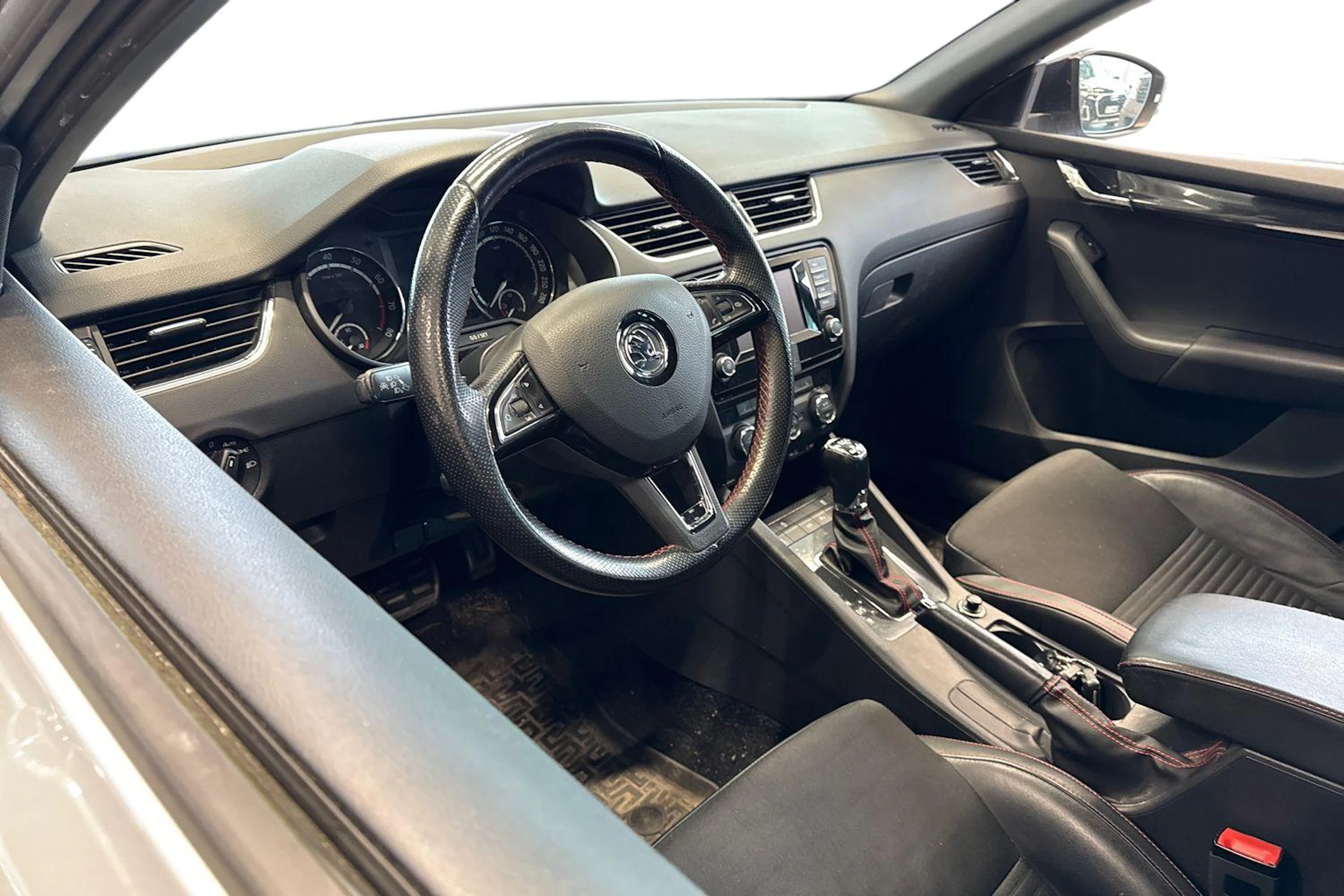 hopea Skoda Octavia 2014 kuva 3.