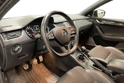 musta Skoda Octavia 2014 kuva 7.