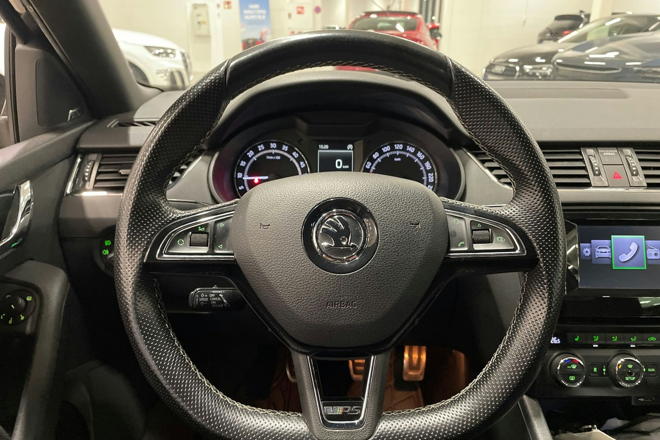 musta Skoda Octavia 2014 kuva 15.