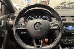 musta Skoda Octavia 2014 kuva 15.