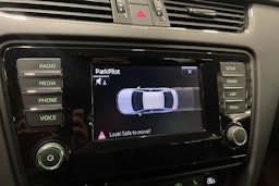 musta Skoda Octavia 2014 kuva 21.