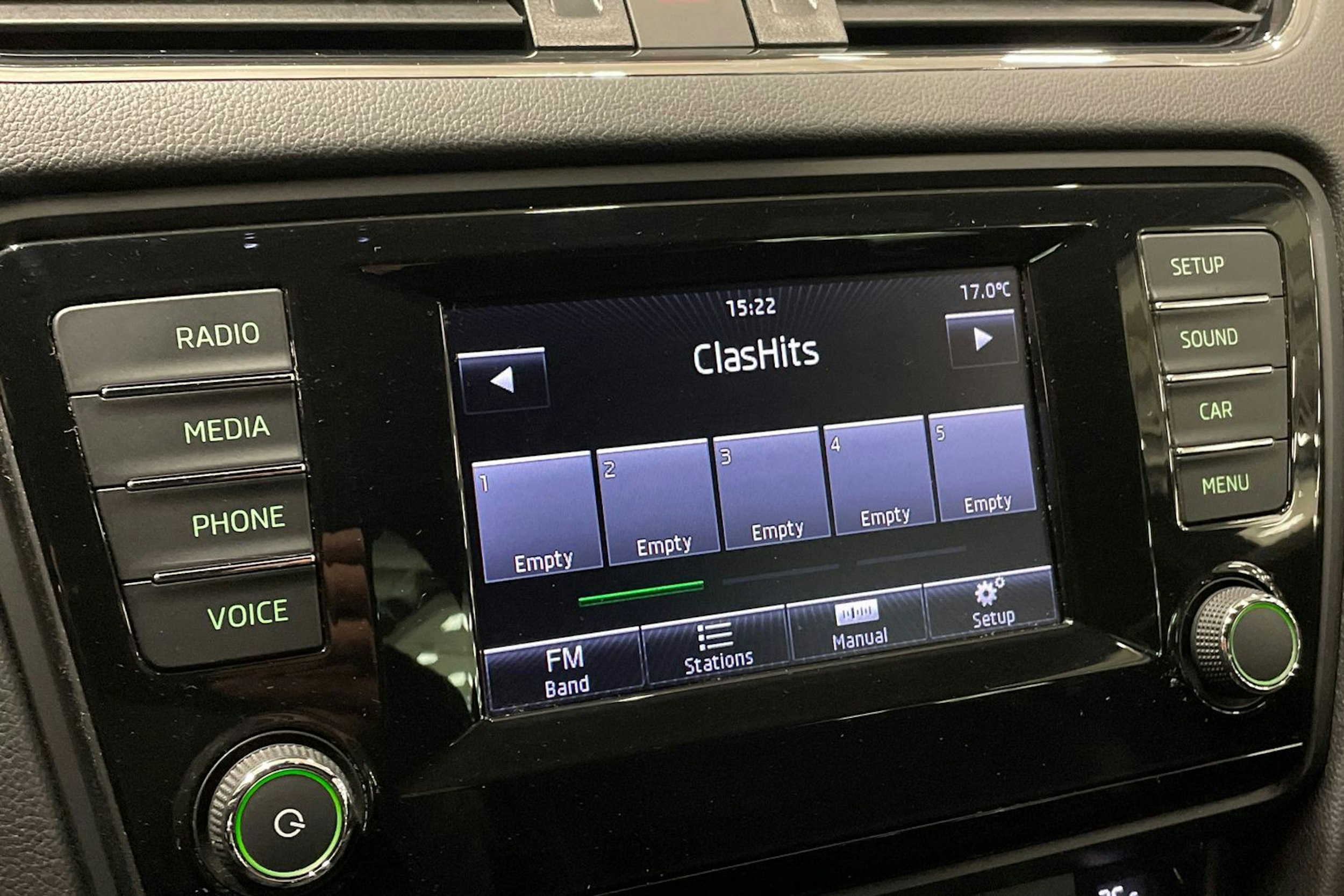 musta Skoda Octavia 2014 kuva 23.