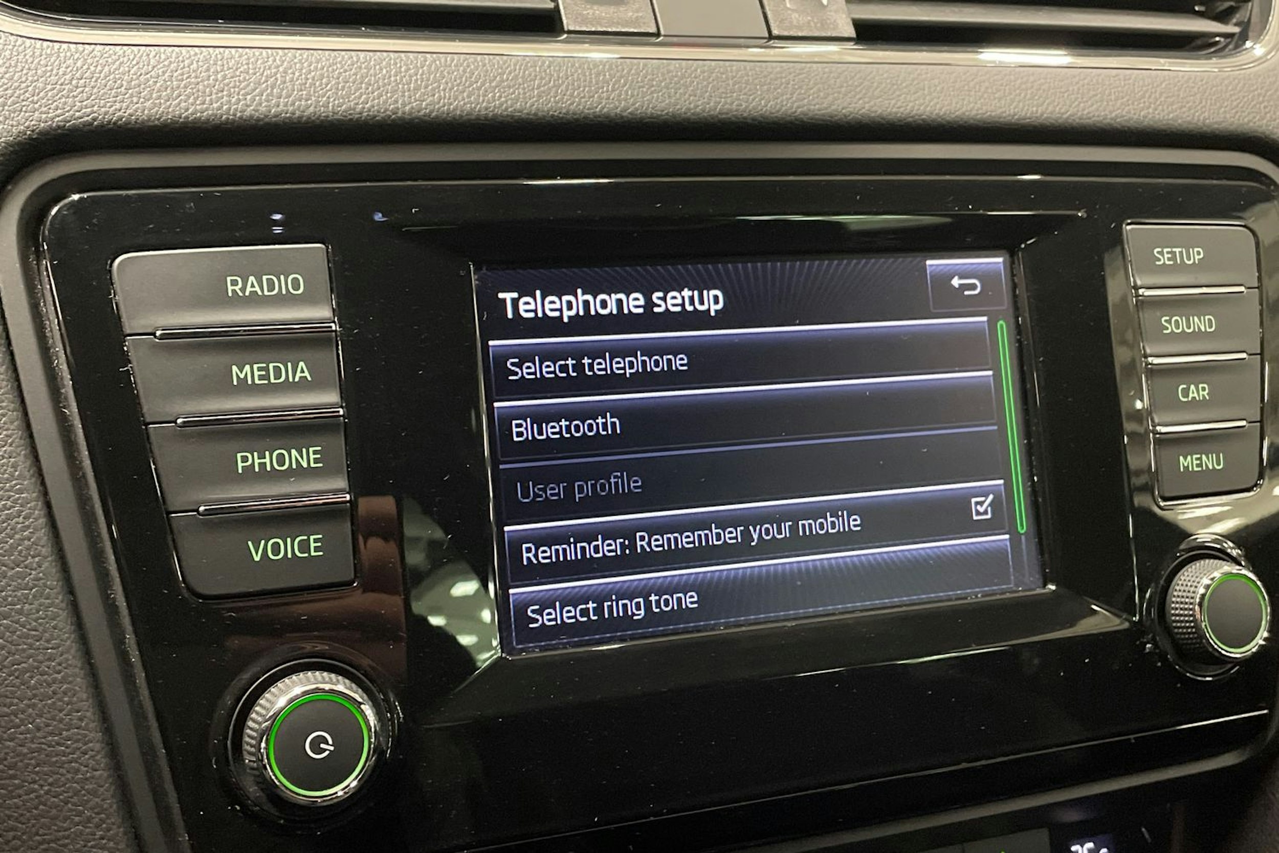 musta Skoda Octavia 2014 kuva 25.