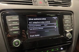 musta Skoda Octavia 2014 kuva 26.