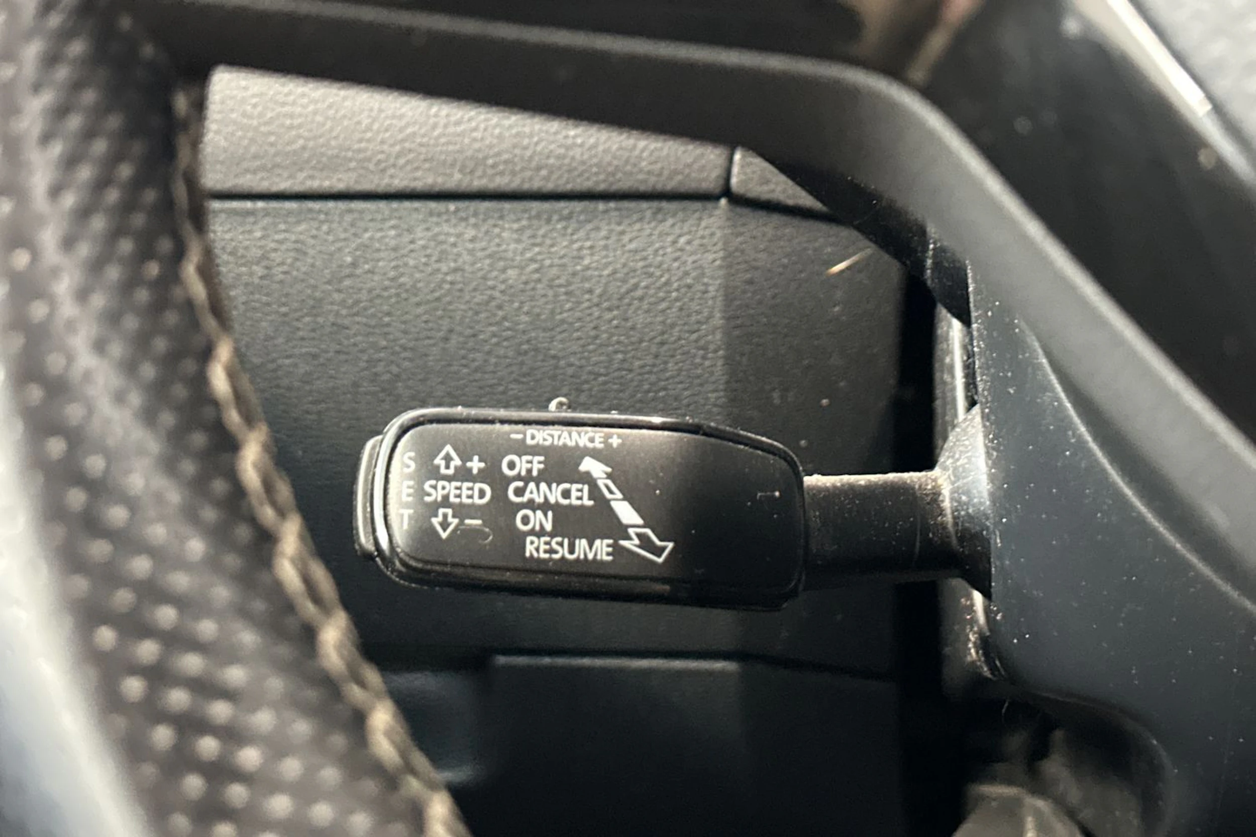 valkoinen Skoda Octavia 2014 kuva 17.