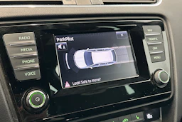 valkoinen Skoda Octavia 2014 kuva 18.